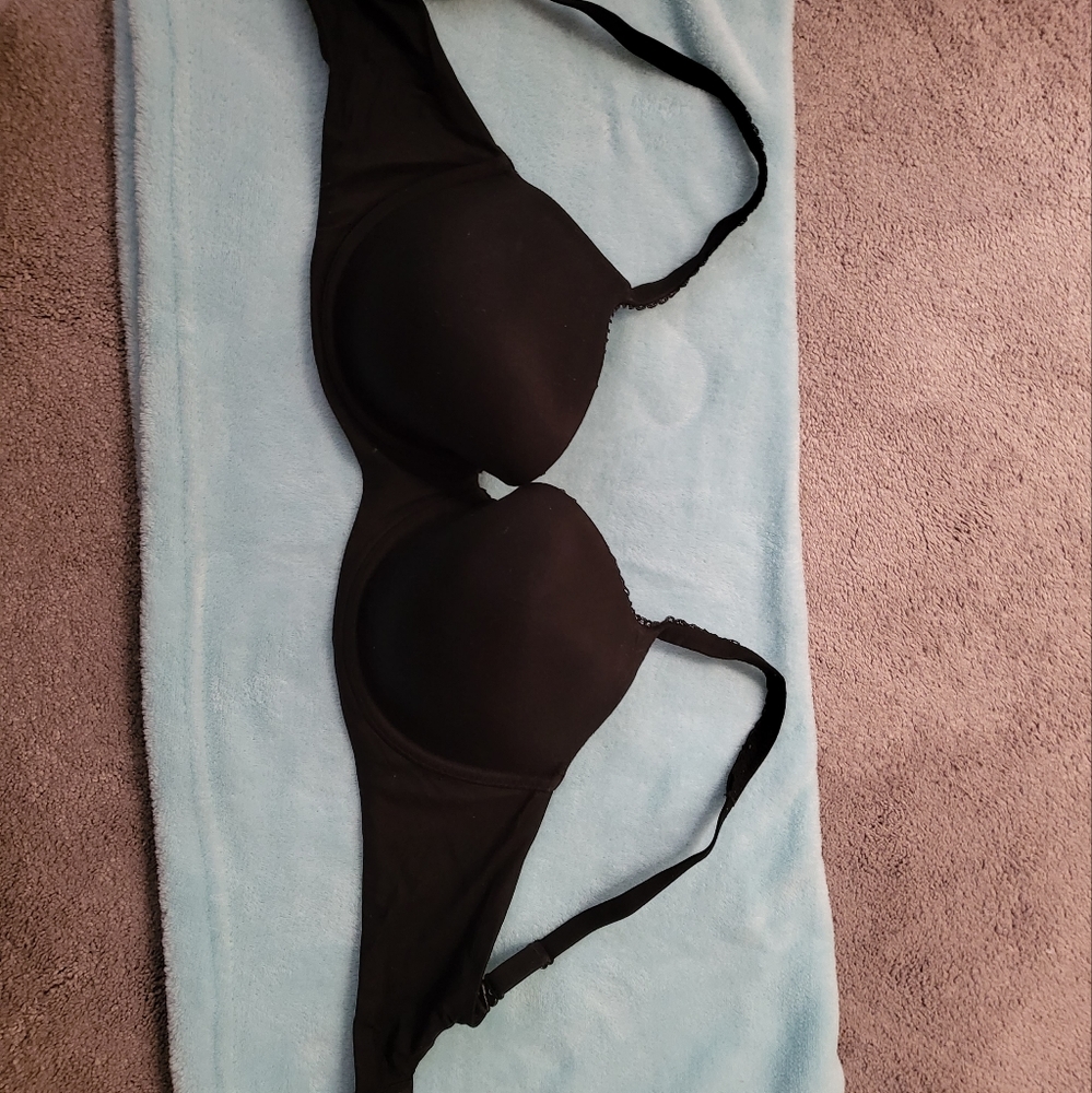 34DD Victoria's Secret demi bra